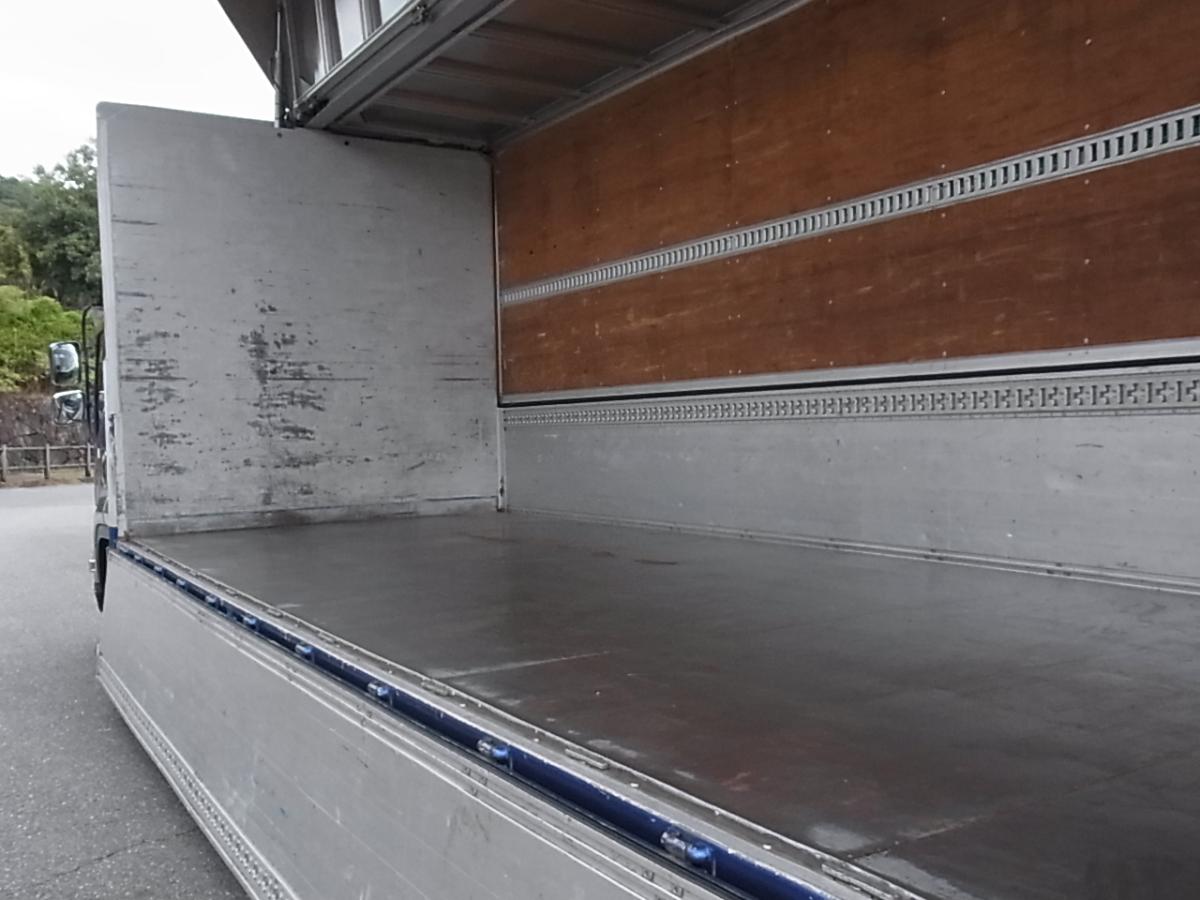 アルミウィング